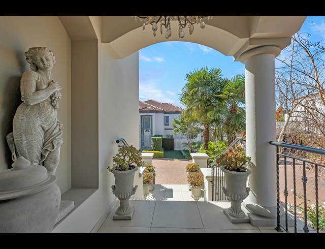 4 BEDROOM HOUSE FOR SALE IN HYDE PARK
